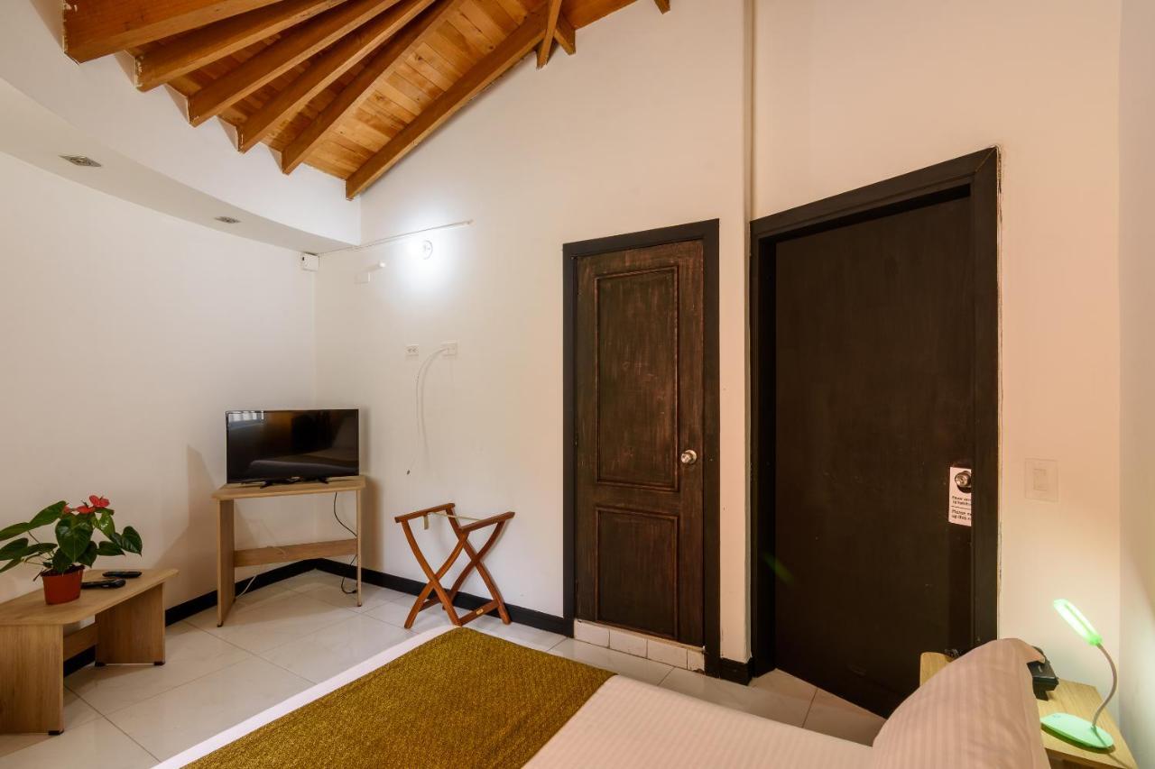 Like Home Hotel Boutique 메딜린 외부 사진